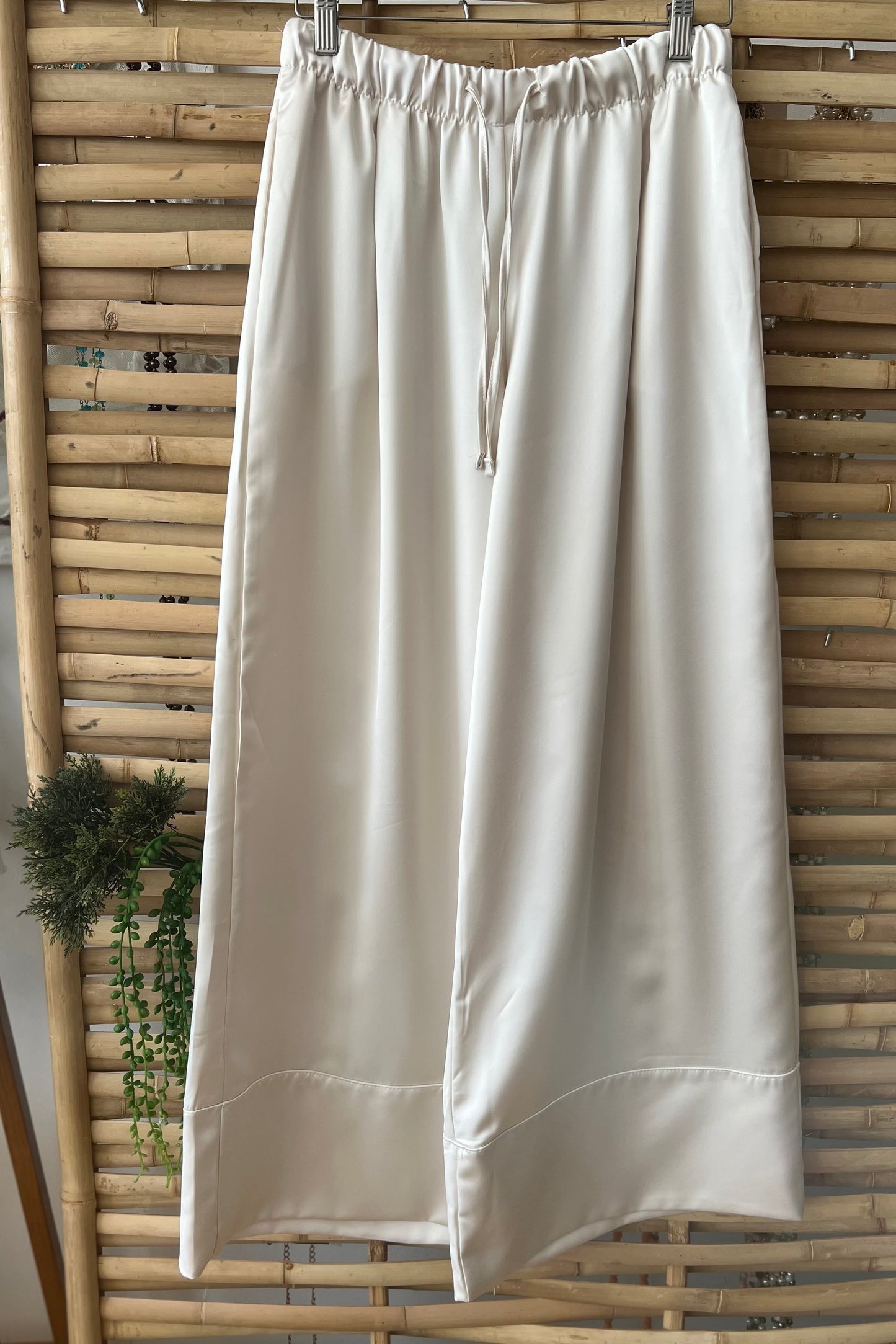 Pantalona Cetim